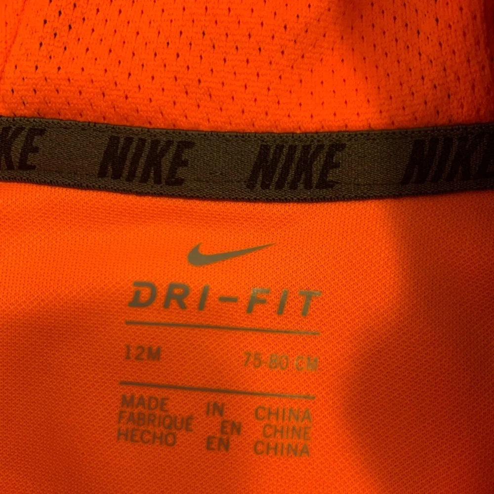 Nike Dri-FIT Orange Activewear - Picture 3 of 7